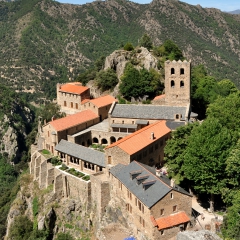 Abtei Saint-Martin-du-Canigou (75 km)